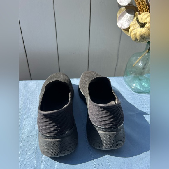 Skechers Black Slip-ins Shoes - Picture 3 of 5